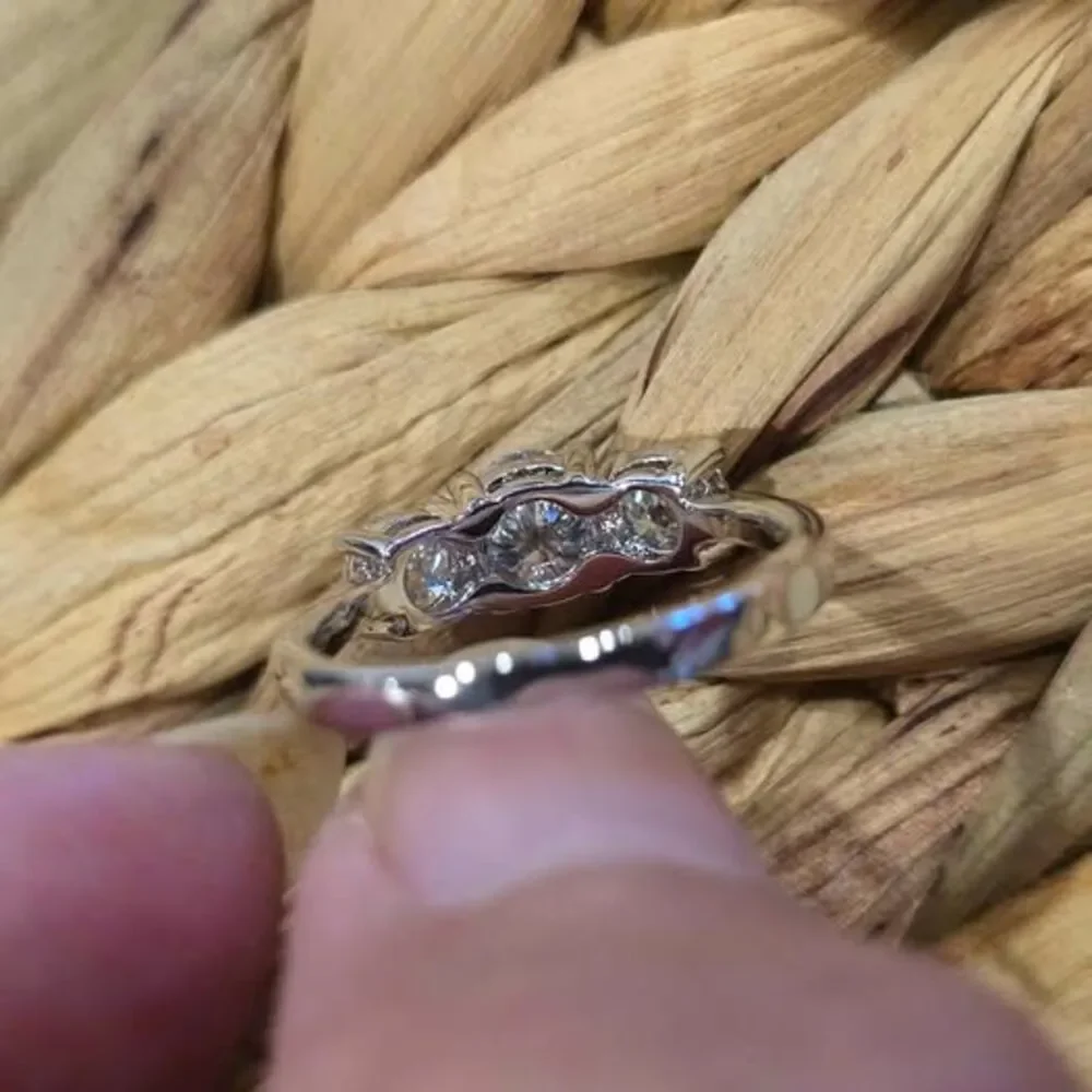 2.0CTW Three-Stone Moissanite Ring Sz 7